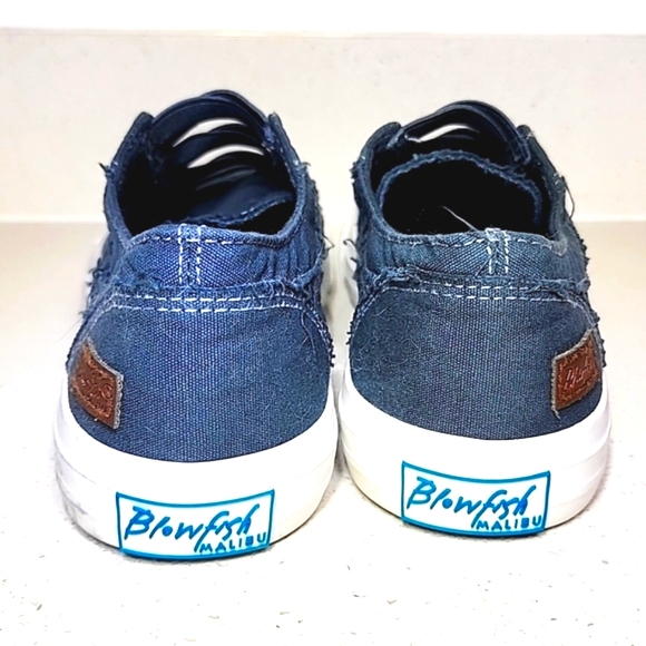 Blowfish Malibu Women' Sneakers. Size 9 Slip-on - Picture 2 of 11